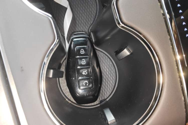 Used Denza Z9 2024 1100 km All-Wheel-Drive Ultra Version Vehicle Key