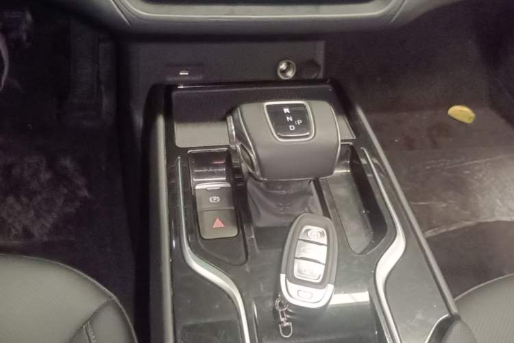 Used Hongqi E-QM5 2022 431 km Charge & Enjoy Edition Gear Lever