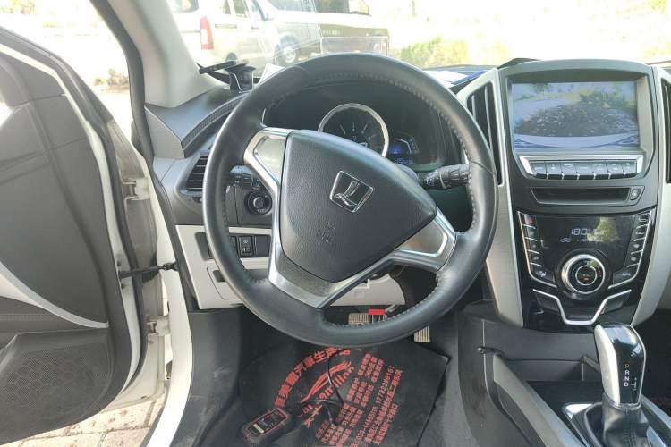 Used Luxgen U6 SUV 2014 1.8T Fashion Edition Steering Wheel