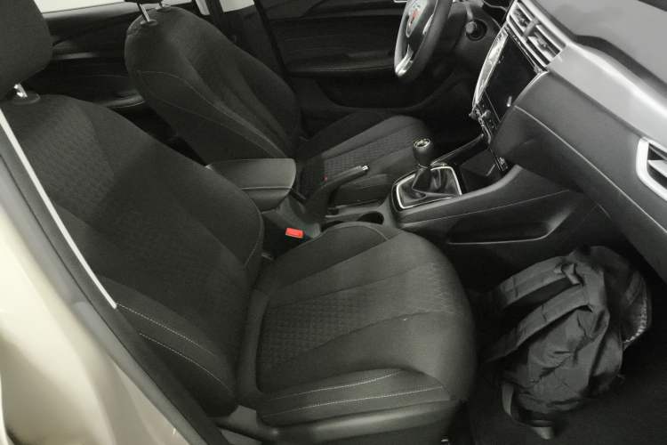 Used Roewe i5 2020 1.5L Manual 4G Connect Luxury Edition