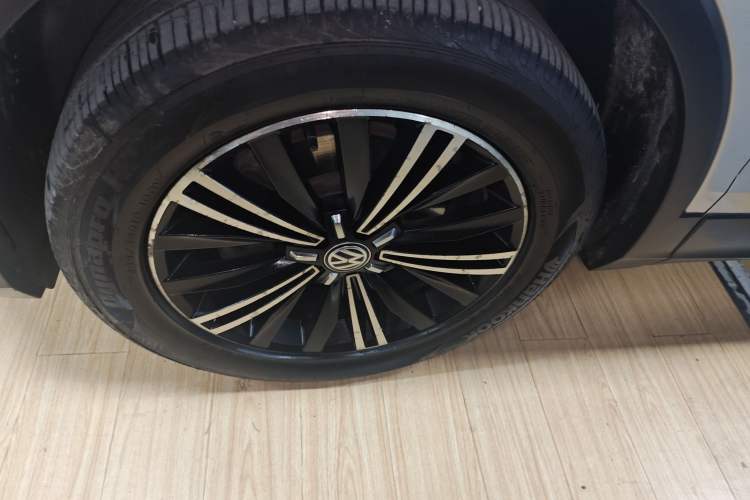 Used Volkswagen Tiguan L 2020 330TSI Automatic Two-Wheel Drive Panoramic Comfort Edition China VI Standard