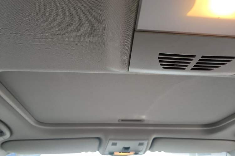 Used BMW 3 Series 2012 320i Sport Edition Headliner