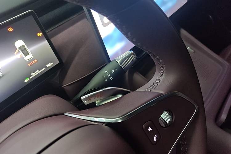 Used VOYAH FREE 2025 Model FREE+ Four-Wheel-Drive Qiankun Edition