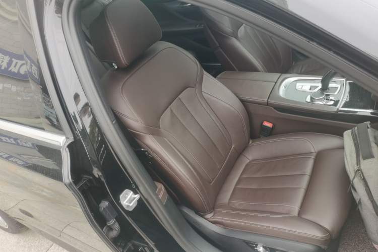 Used BMW 7 Series 2017 730Li Leading Model Right Front Seat