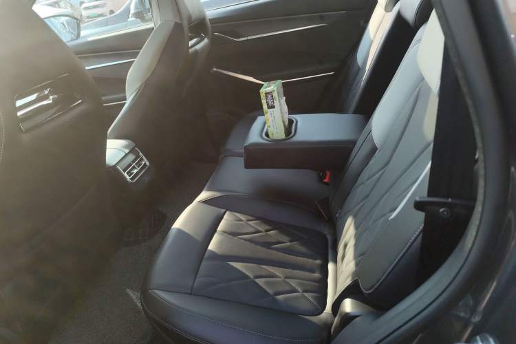 Used Changan CS75 PLUS 2024 3rd Generation Champion Edition 1.5T Intelligent Drive Dynamic Model
