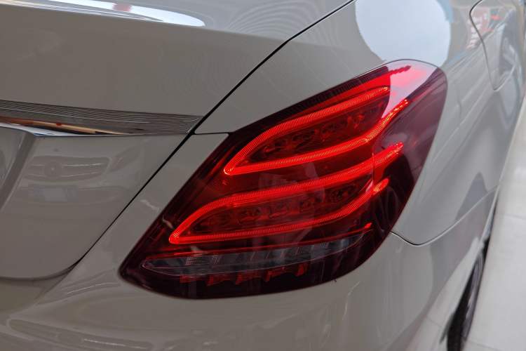 Used Mercedes-Benz C-Class 2017 Facelift C 200 L Sport Edition