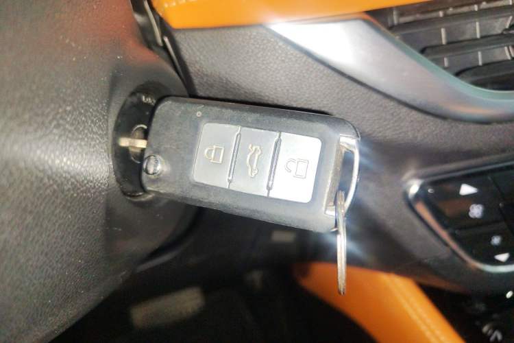 Used Zotye T300 2018 1.5L CVT Luxury Model Vehicle Key