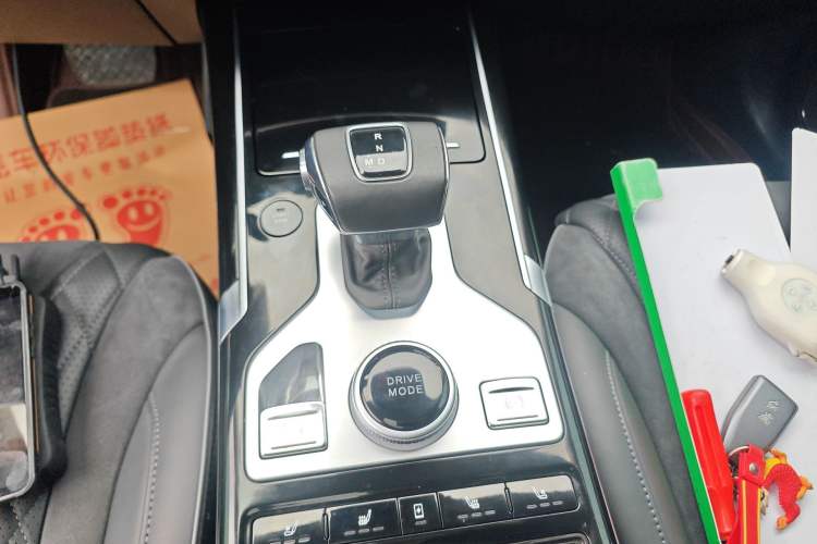 Used Hongqi HS5 2019 2.0T Smart Connect Flagship Edition Gear Lever