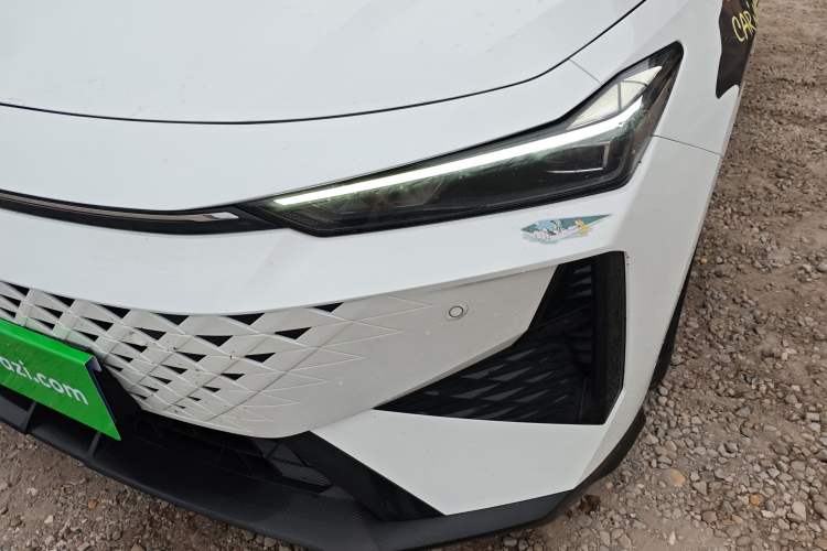 Used Changan UNI-V 2024 1.5T Prestige Edition