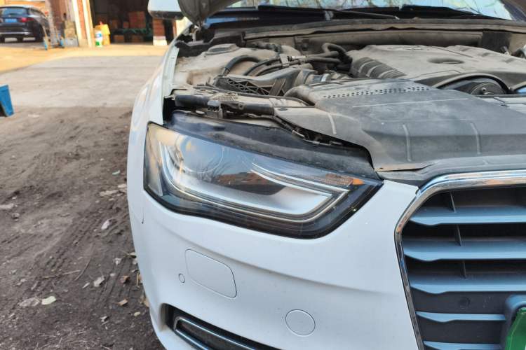 Used Audi A4L 2013 35 TFSI Automatic Comfort Model Right Front Headlight