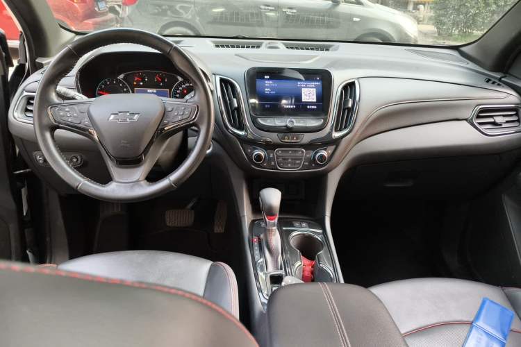 Used Chevrolet Equinox 2021 550T RS Four-Wheel Drive Intelligent Guardian Edition Center Console