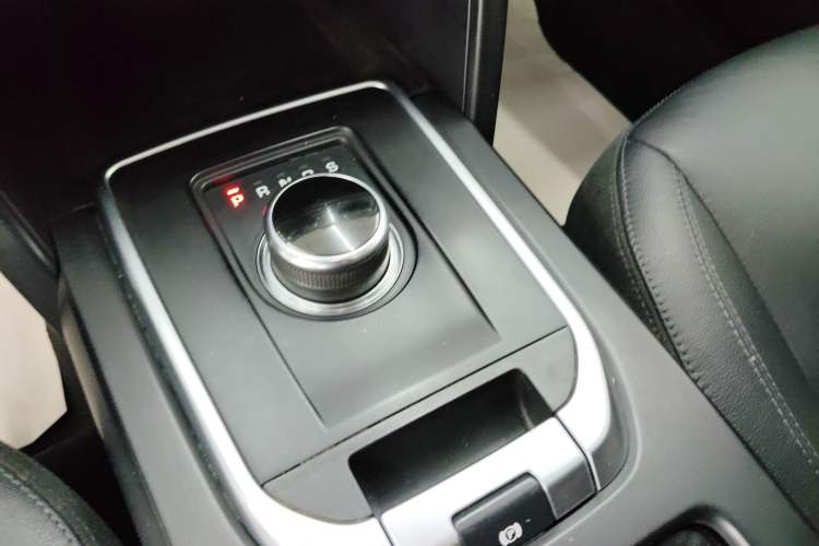 Used Land Rover Discovery Sport 2019 240 PS PURE Edition China VI Standard