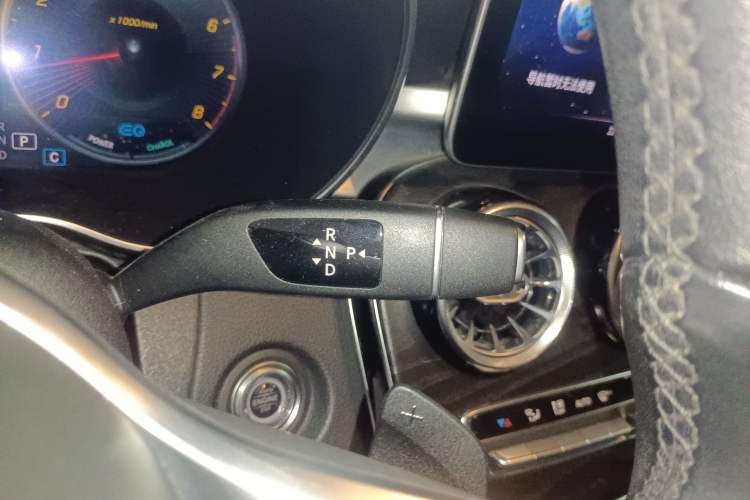 Used Mercedes-Benz C-Class 2019 C 260 L Sport Edition Gear Lever