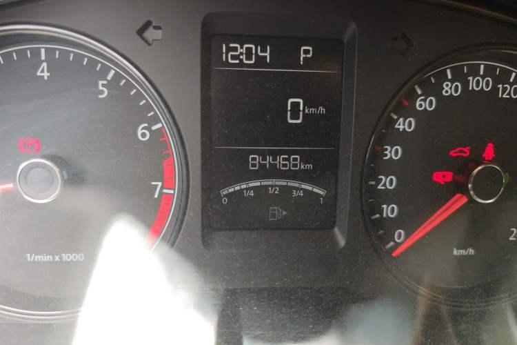 Used Volkswagen Lavida 2013 Revised Classic 1.6L Automatic Fashion Edition
