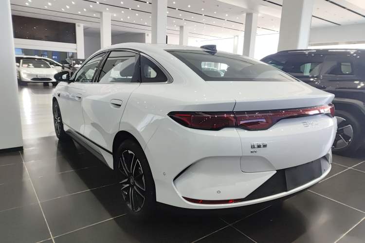 Used BYD Qin L 2025 EV 545KM Excellence Edition Exterior 2