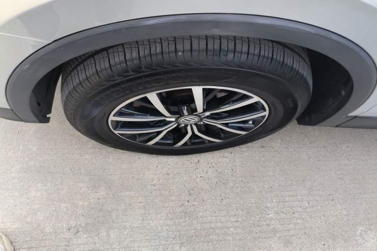 Used Volkswagen Tiguan L 2017 330TSI Automatic Two-Wheel Drive Luxury Edition