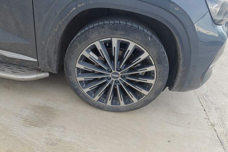 Used Geely Auto Monjaro L Intelligent Engine 2024 1.5T Tiangong Edition Right Front Wheel Hub