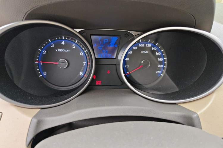 Used Hyundai ix35 2012 2.0L Automatic Two-Wheel Drive Elite Edition GLS Odometer Close Up