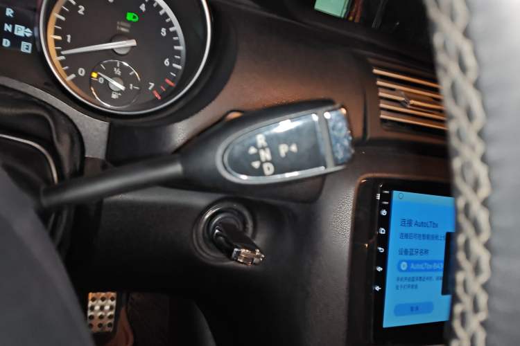 Used Mercedes-Benz R-Class 2014 R 320 4MATIC Business Model