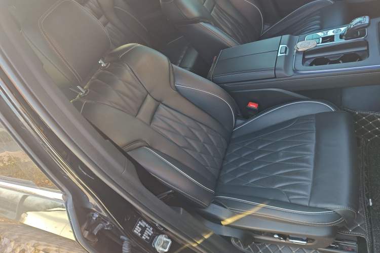 Used GAC Trumpchi GS8 2022 Linghang Series 2.0 TGDI Two-Wheel-Drive Luxury Smart Connectivity Version (7 Seats)