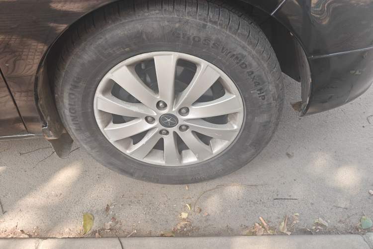 Used JAC Group Refine M5 2014 1.9T Diesel Manual Business Edition
