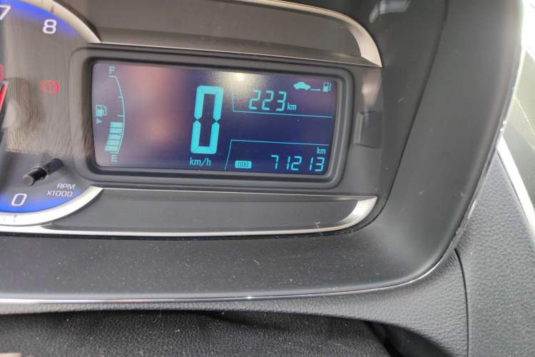 Used Chevrolet Trax 2016 1.4T Manual Two-Wheel Drive Comfort Version with Sunroof