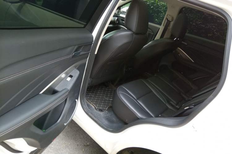 Used Wey VV6 2020 2.0T Two-Wheel Drive Smart Enjoyment+