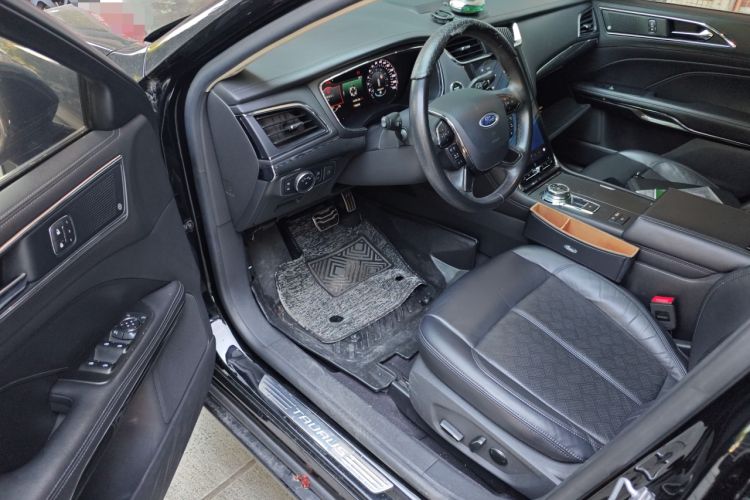 Used Ford Taurus 2019 EcoBoost 245 Premium Edition
