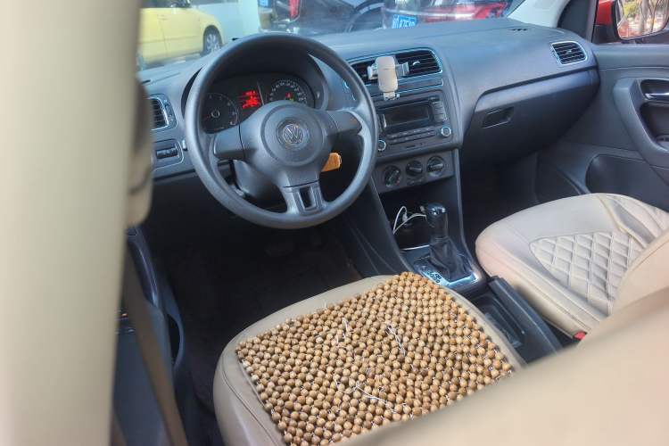 Used Volkswagen Polo 2011 1.4L Automatic ZhiShang Version