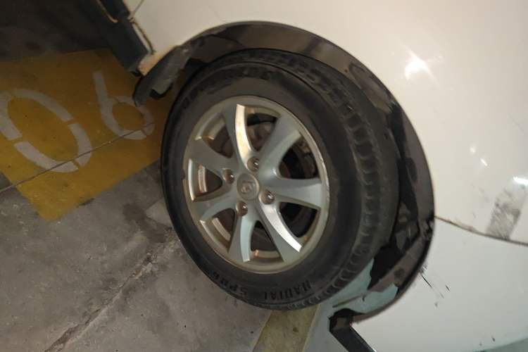 Used CHANGAN KAICHENG Ounuo S 2015 1.5L Jin Ouno Standard Model Right Front Wheel Hub