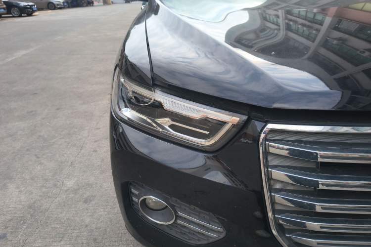 Used Haval H6 2017 Red Label 2.0T Automatic Two-Wheel Drive ZhiShang Model