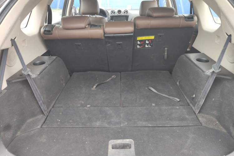 Used BYD S7 2015 2.0T Upgraded Automatic Luxury Version Trunk