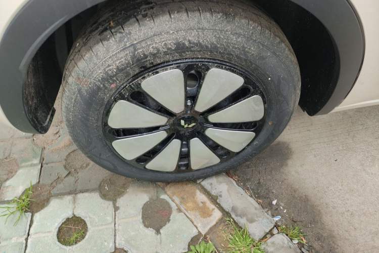 Used Wuling Bingo 2025 333 km Enjoyment Version Right Rear Wheel Hub