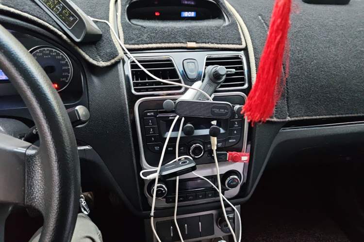 Used Geely Auto Classic Emgrand 2013 Hatchback 1.5L Manual Elite Model Audio And AC Panel