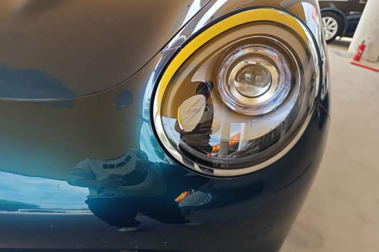 Used ORA Good Cat 2023 401 km Standard Range Premium Version Lithium Iron Phosphate Left Front Headlight