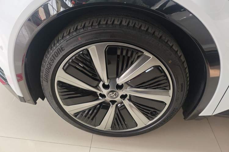 Used Toyota bZ5 2025 Model 550 PRO Smart Driving Edition Left Front Wheel Hub