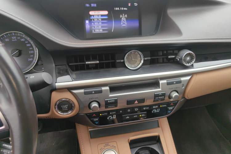 Used Lexus ES 2015 200 Elite Edition Audio And AC Panel