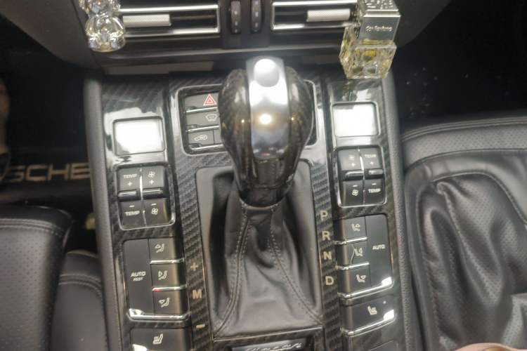 Used Porsche Macan 2014 Macan Turbo 3.6T Gear Lever