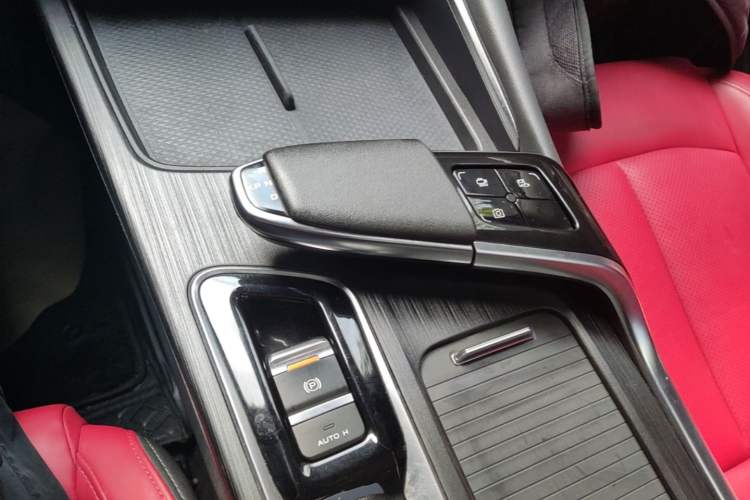 Used CHANGAN UNI-T 2020 1.5T Prestige Version