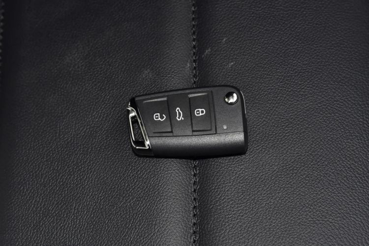 Used Volkswagen T-ROC 2020 280TSI DSG Two-Wheel Drive Comfort Version Vehicle Key