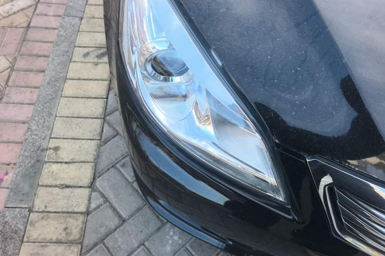 Used CHANGAN Raeton 2014 1.8T Automatic Elite Anniversary Edition China IV Standard Right Front Headlight