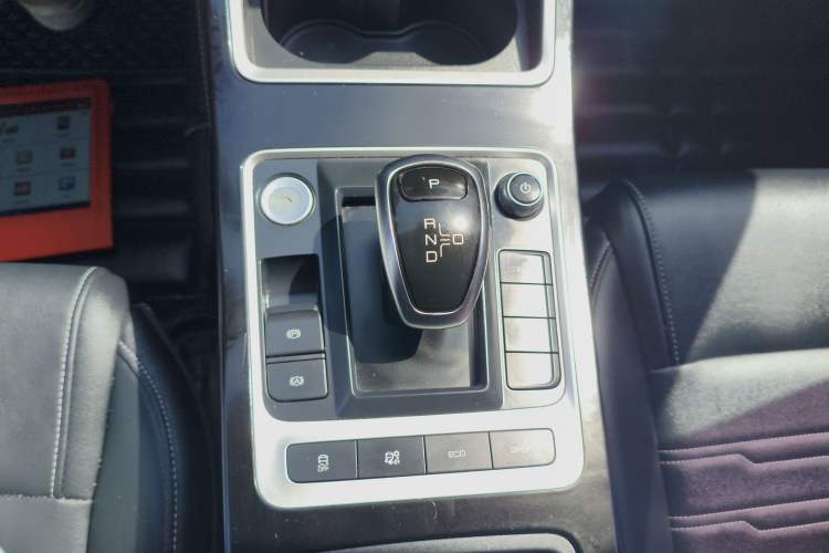 Used BYD Qin New Energy 2019 High-Range Deluxe Model Gear Lever