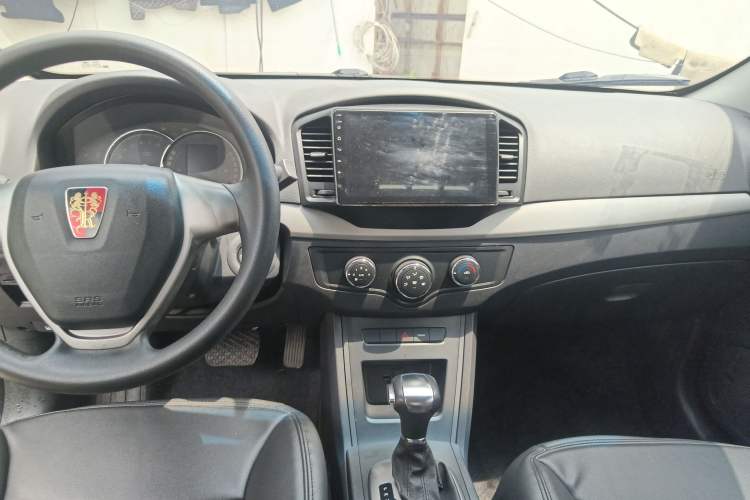 Used Roewe 350 2015 1.5L Automatic Luxury Sunroof Edition
