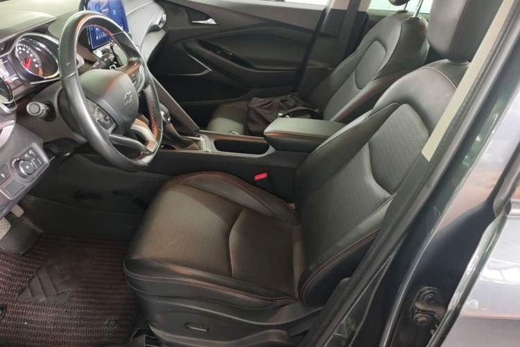 Used Chevrolet Orlando 2020 Light Hybrid Redline 530T Automatic Enjoyment Edition (5+2 Models)
