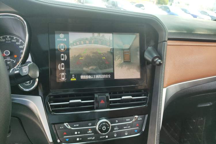 Used Venucia T70 2018 2.0L CVT Smart Enjoyment Sport Edition
