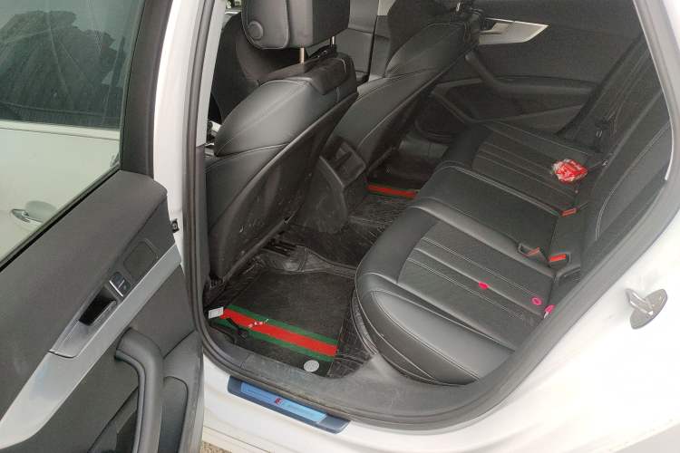 Used Audi A4L 2024 40 TFSI Fashion Dynamic Model
