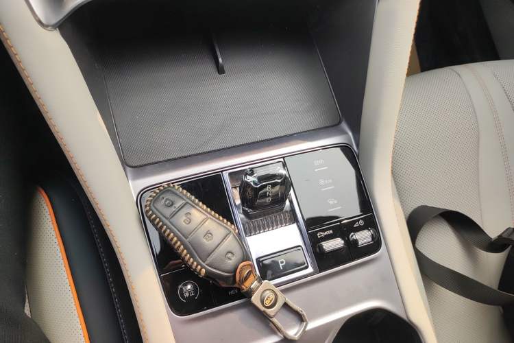 Used BYD Song PLUS New Energy 2023 Champion Edition DM-i 110KM Flagship PLUS
