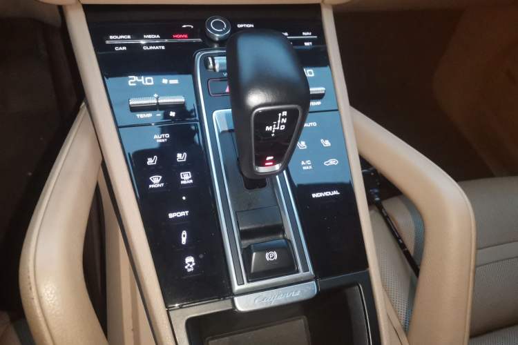 Used Porsche Cayenne 2019 Cayenne 3.0T Gear Lever