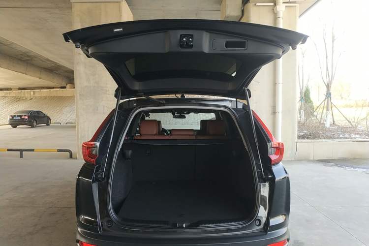 Used Honda CR-V 2021 240TURBO CVT 2WD Fashion Edition Trunk