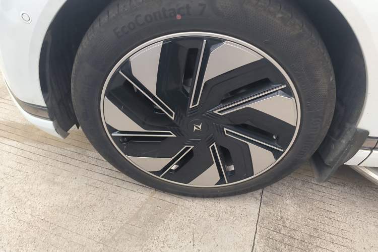 Used Dongfeng eπ eπ008 2024 636Max All-Electric Version 6 Seats Exterior 4